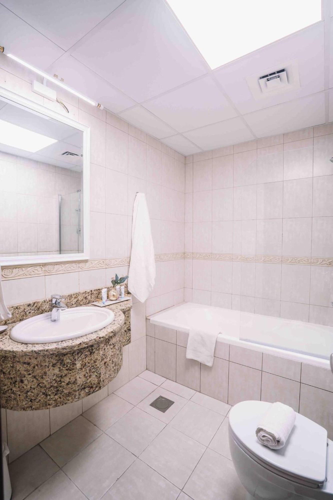 Sea & Palm View Elegant 1 Bedroom Apartment Dubai Ngoại thất bức ảnh